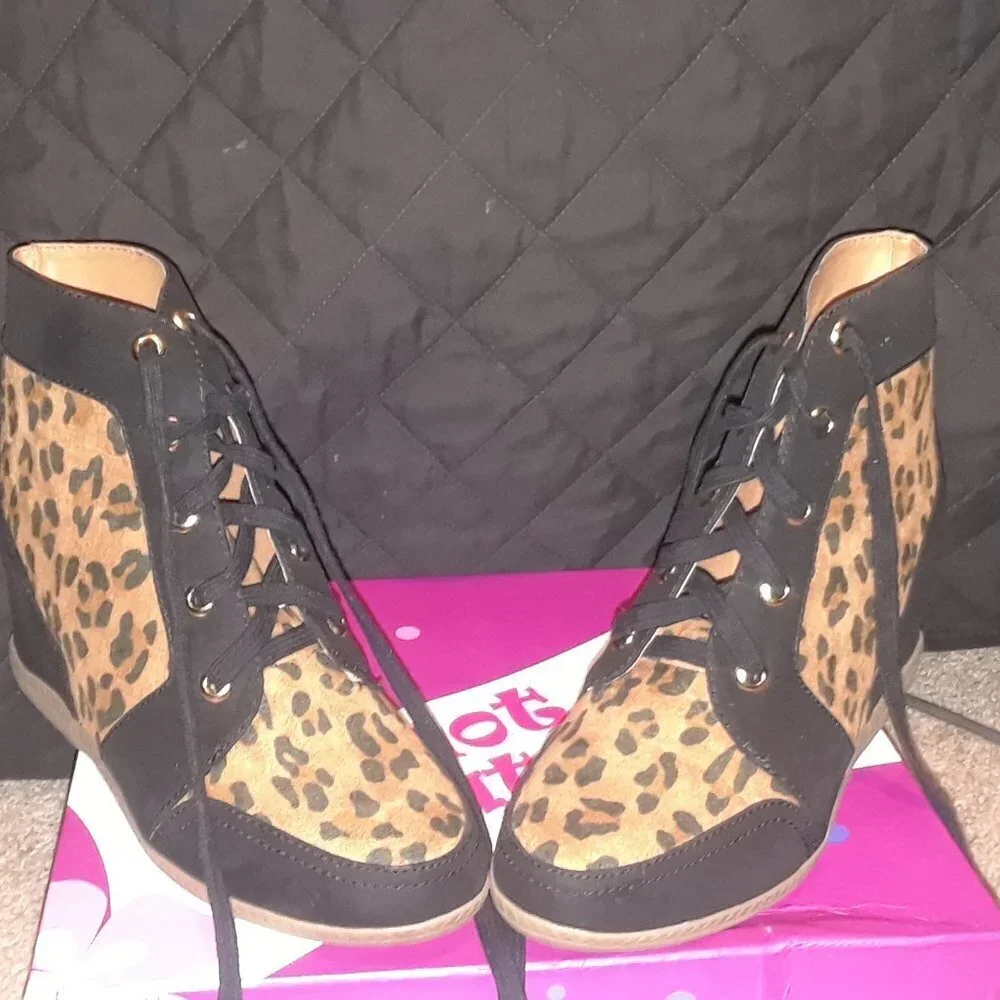 Leopard Print Faux Sherpa Lined High Top Sneakers